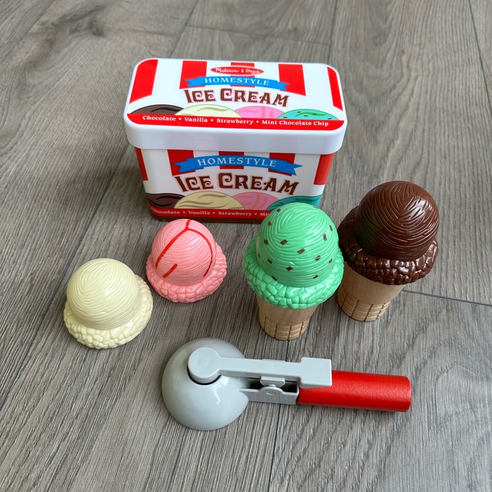 Melissa & Doug Ice Cream Set